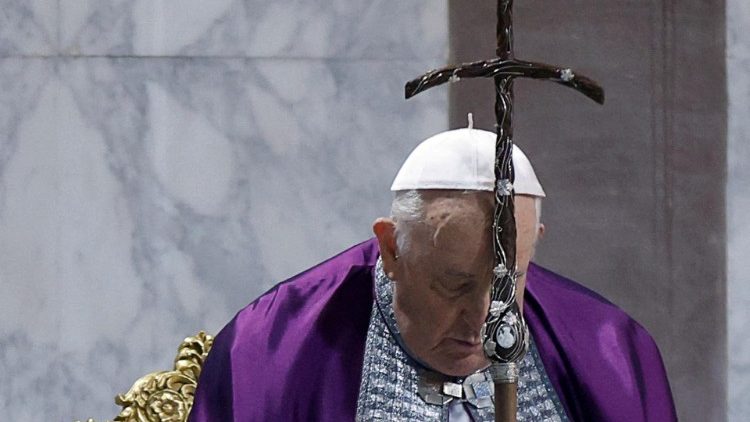 Ferenc pápa a hamvazószerdai szertartáson 