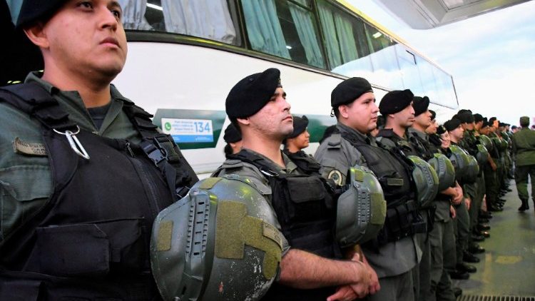 Les forces de sécurité ont été renforcées dans la ville de Rosario, pour lutter contre la violences des gangs. 