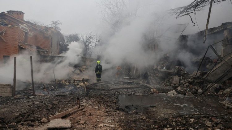 Zniszczenia w wyniku rosyjskiego ostrzału w Odessie, 15 marca 2024 r.