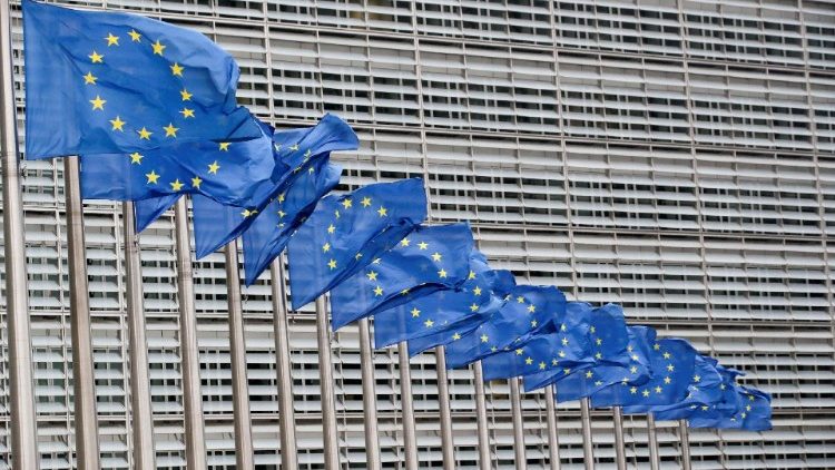 Banderas de la Unión Europea en la sede de Bruxelas