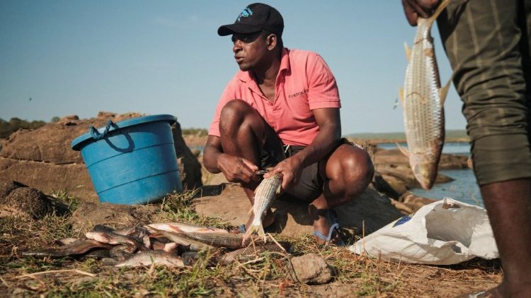 Fishermen feel effects of drought in Zimbabwe