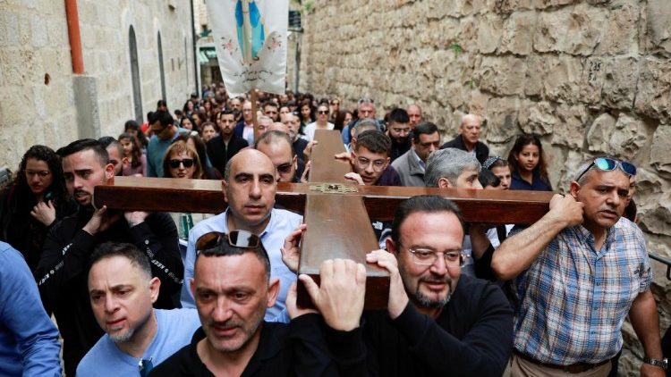 
                     Igrejas em Jerusalém renovam apelo por paz na Terra Santa
                