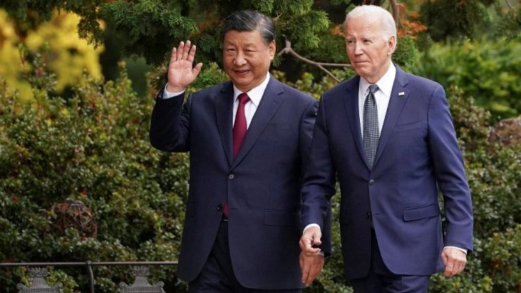  Il presidente degli Stati Uniti Joe Biden e il presidente cinese Xi Jinping al vertice APEC, a Woodside (novembre 2023)