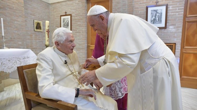 2018.06.28 Visita Nuovi Cardinali dal Papa Emerito Benedetto XVI