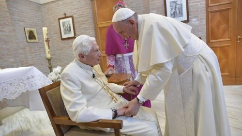 Benedikt XVI.: Missbrauchskrise ist Glaubenskrise