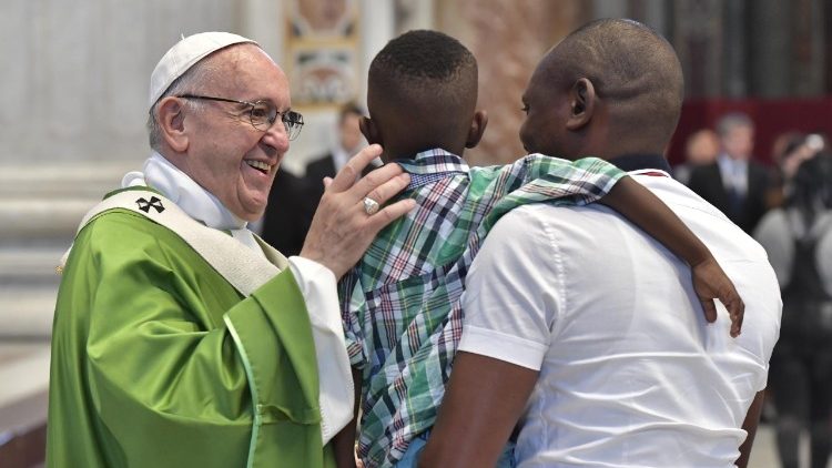 Папа Франциск на Святой Мессе в Ватикане (Всемирный день мигрантов и беженцев 6 июля 2018 г.)