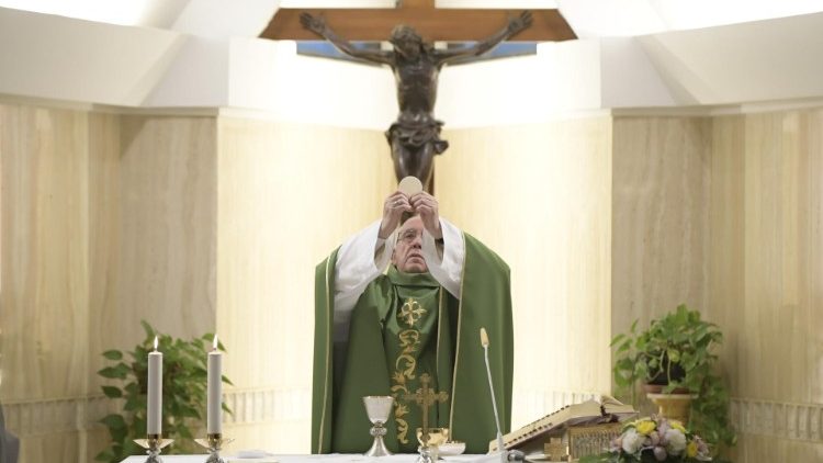 Påven firar mässan i Sankta Martas kapell 