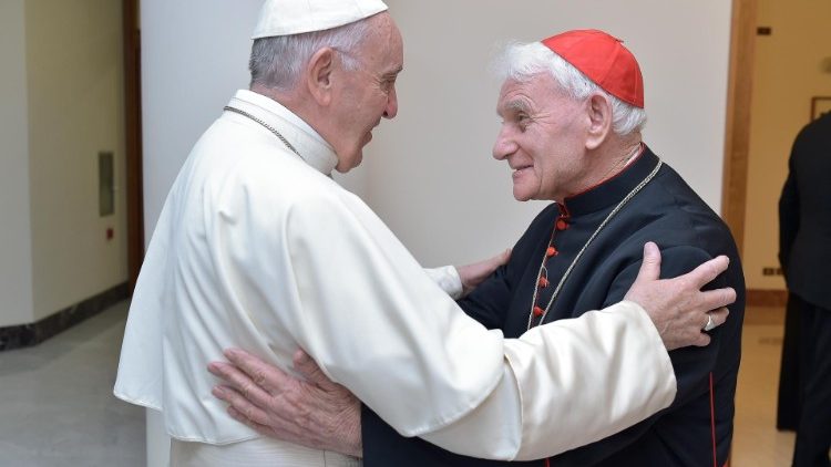 Papež František s kardinálem Ernestem Simonim, Dům sv. Marty 18. října 2018