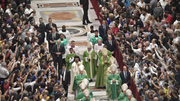 Завершение Синода: Папа Франциск на Святой Мессе в Ватикане