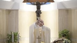 Le Pape François célèbre l'Eucharistie, le 9 novembre 2018 