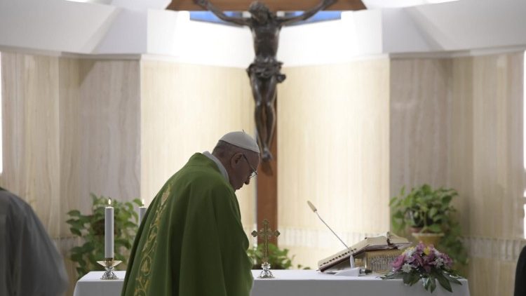Papst Franziskus bei der Frühmesse in der Casa Santa Marta