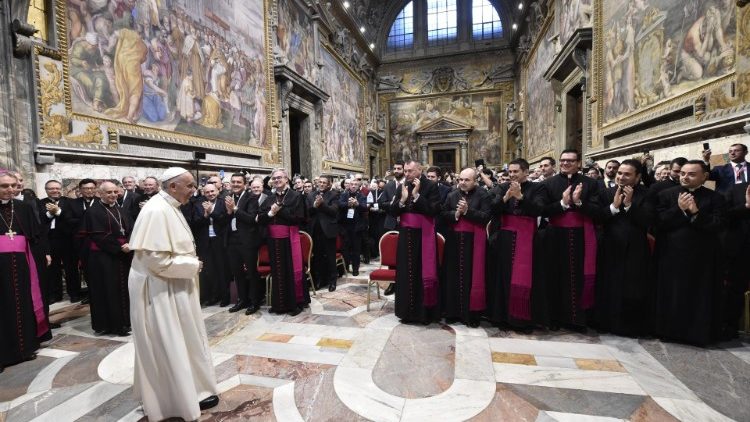 Srečanje papeža Frančiška z rektorji svetišč in zaposlenimi v svetiščih