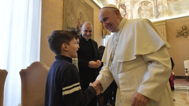 Папа Франциск на встрече с детьми из итальянского "Католического действия"