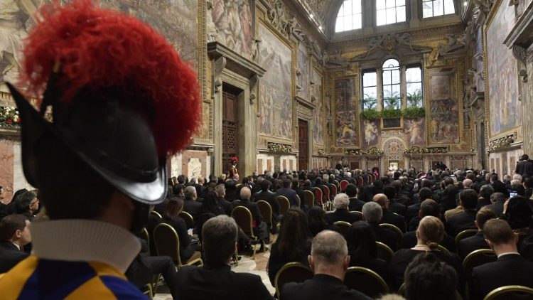 Pave Frans holdt sin nyttårstale til diplomatkorpset i Sala Regia i Vatikanet 7. januar 2019.