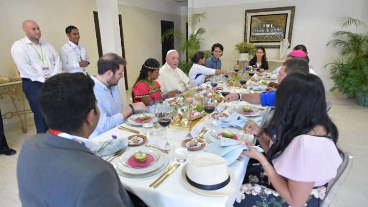 Pope Francis and young people at lunch during WYD in Panama City on Jan. 26, 2019. 