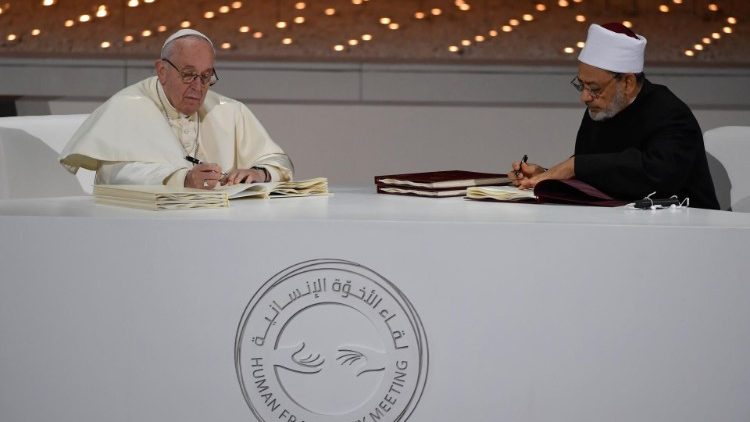 教宗在阿联酋访问期间签署阿布扎比声明