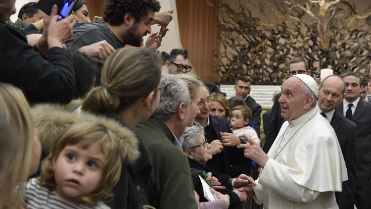 البابا فرنسيس المقابلة العامة مع المؤمنين 06 شباط 2019