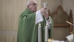Papst Franziskus bei der Frühmesse im vatikanischen Gästehaus Santa Marta an diesem Freitag