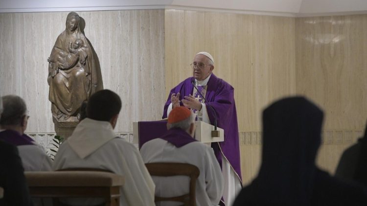 Påven i Sankta Marta: Glöm inte bort det som Herren har gjort i vårt liv 7 mars 2019