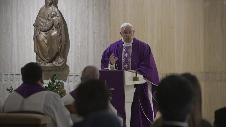 Папа проповідує в каплиці "Дому святої Марти"