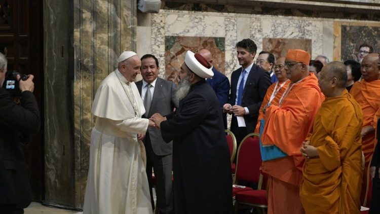 Papa Franjo sa sudionicima konferencije o religijama i ciljevima održivoga razvoja; Vatikan, 8. ožujka 2019.