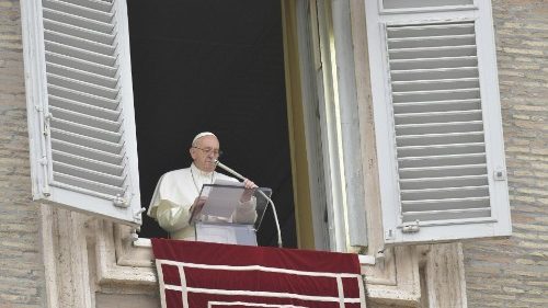 Papež Frančišek je med nagovorom spregovoril o darovih Vstalega: o miru, veselju in apostolskem poslanstvu.