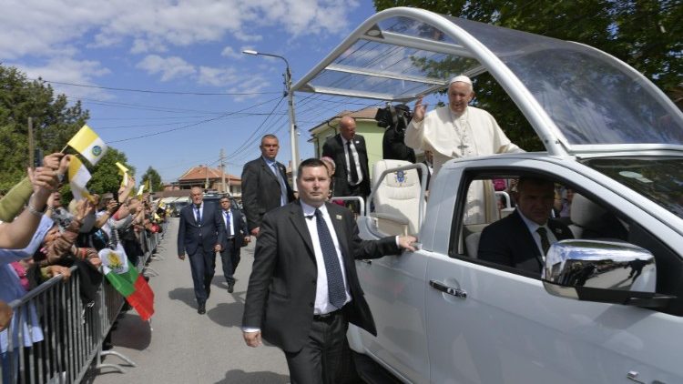 Папа Франциск по време на апостолската си визита в България през 2019 г.