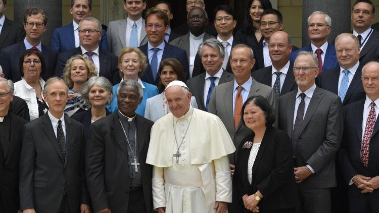 Účastníci vatikánského summitu s papežem