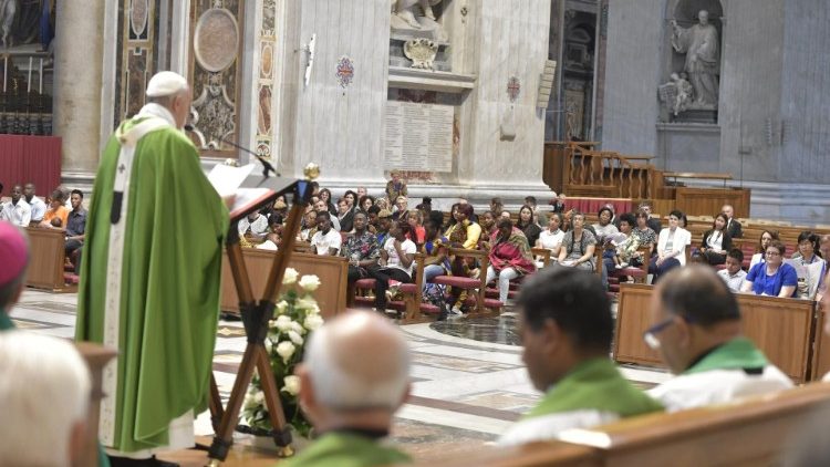 Литургия на папа Франциск във Ватиканската базилика по повод шестата годишнина от посещението му в Лампедуза