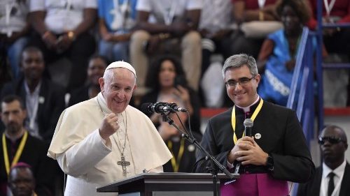Papež na medverskem srečanju z mladimi: Želite napisati novo stran zgodovine?