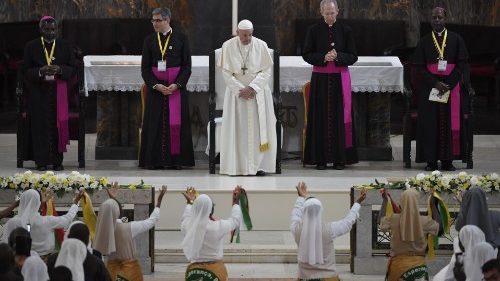 Папа: жизнь священника должна быть наполнена заботами его паствы