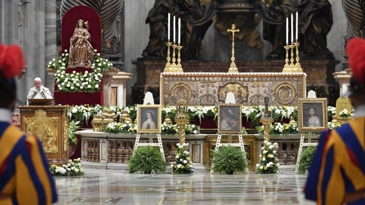 Богослужение Вечерни в базилике Святого Петра, открытие Чрезвычайного месяца миссий
