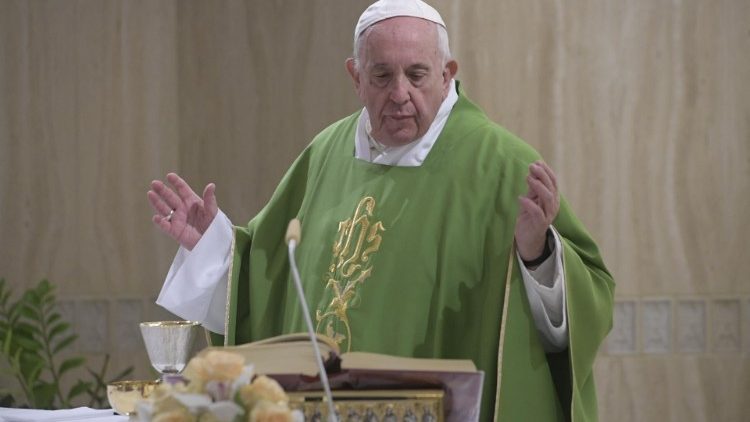 Papa Franjo na misi u Domu svete Marte