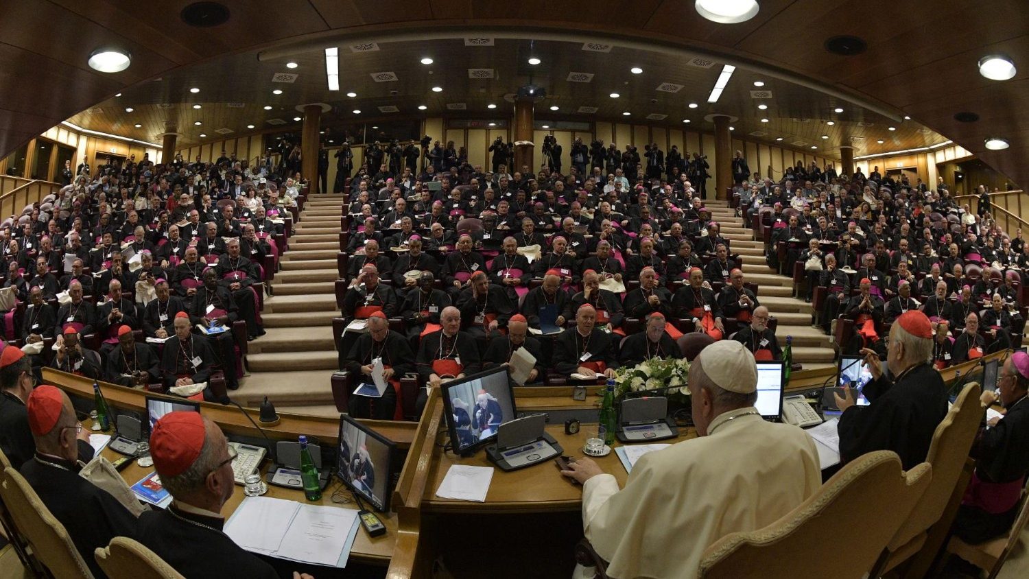 Sínodo 2023: escutar o povo de Deus - Vatican News