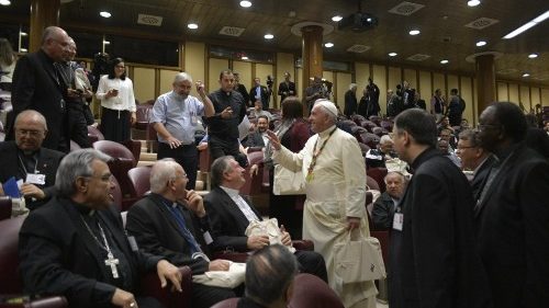 Synoda je v polovici, možno vznikne stály orgán biskupov Amazónie
