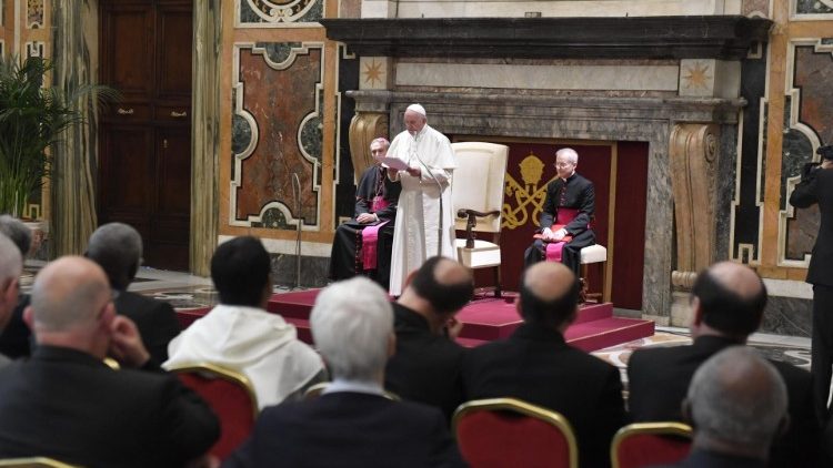 教皇フランシスコ、刑務所司牧テーマの国際会議参加者と　2019年11月8日