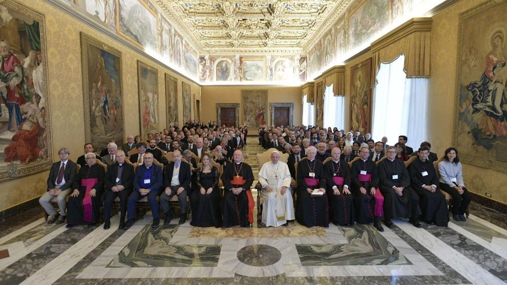 Účastníci kongresu Cirkev a hudba organizovaného Pápežskou radou pre kultúru