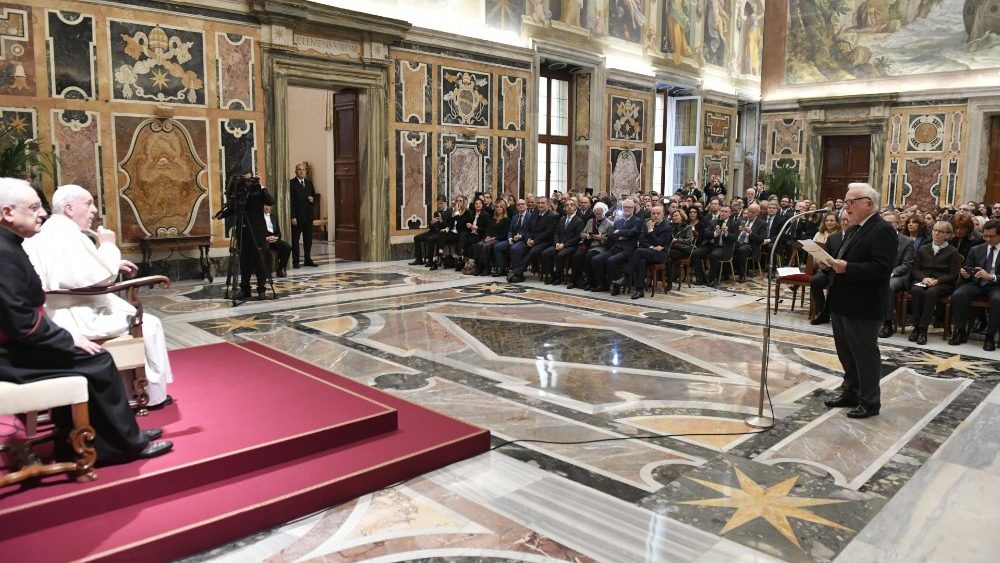 El Papa recibe al centro de estudios Levatino
