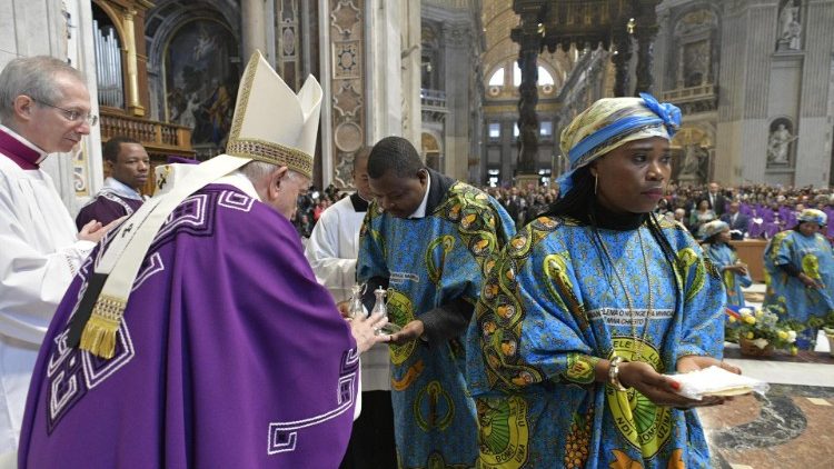 Papa Franjo na misi u Bazilici svetoga Petra za Kongoansku zajednicu u Rimu