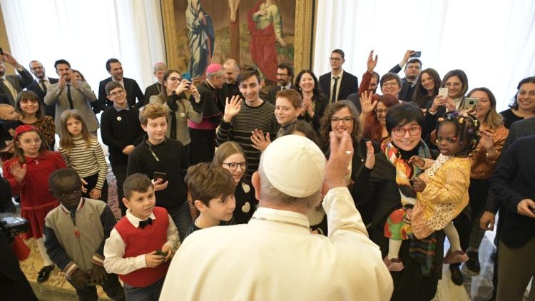 Popiežius su italų Katalikų akcijos vaikais