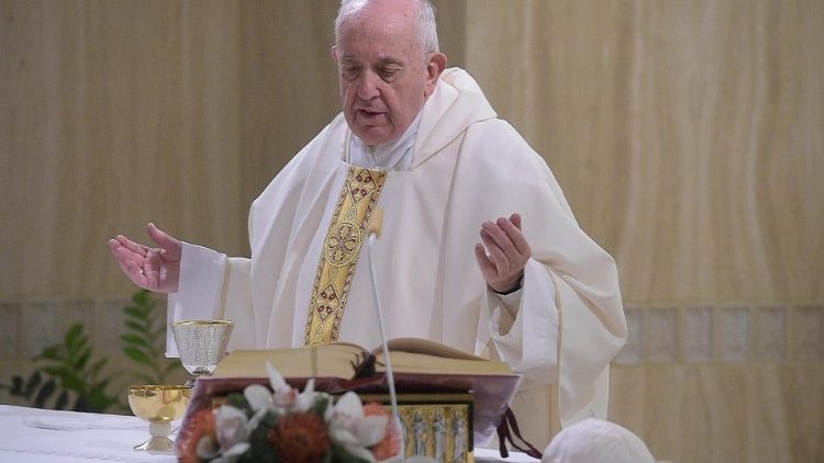 Ferenc pápa a világban kialakult háborús helyzet kapcsán a békéről szólt
