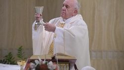 Le Pape François célébrant la messe, jeudi 9 janvier 2020