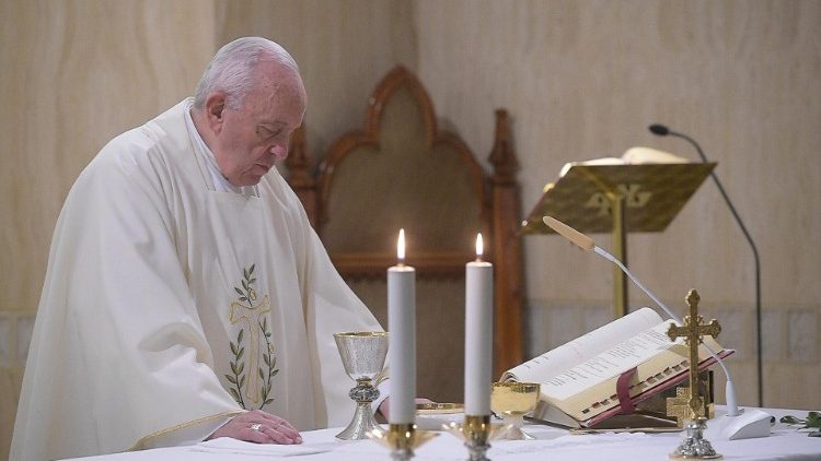 Papa Franjo tijekom euharistijskoga slavlja u Domu svete Marte; 17. siječnja 2020.