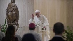 „Wer sich dem Willen Gottes widersetzt ist ein Götzendiener", sagte Papst Franziskus in seiner Predigt