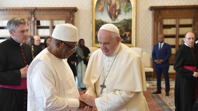 Папа Франциск с президента на Мали