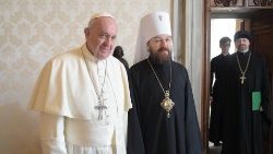 Papa com o Metropolita Hilarion de Volokolamsk (foto de arquivo)