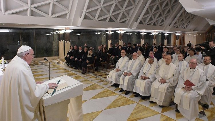 Påven Franciskus predikar vid morgonmässan i Sankta Marta 14 februari 2020