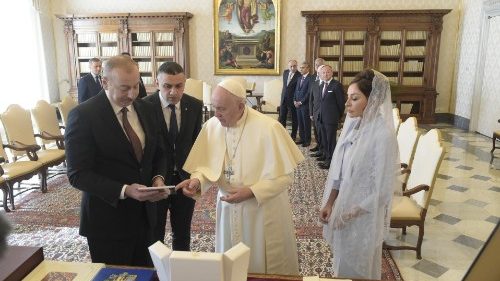 Папа встретился с президентом Азербайджана