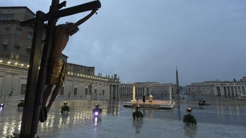 Pavens refleksjoner før Urbi et orbi-velsignelsen