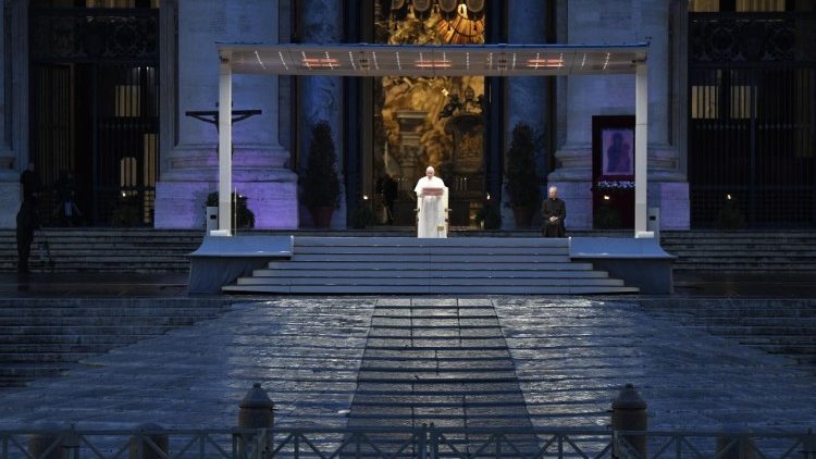 2020.03.27 Preghiera in Piazza San Pietro con Benedizione Urbi et Orbi